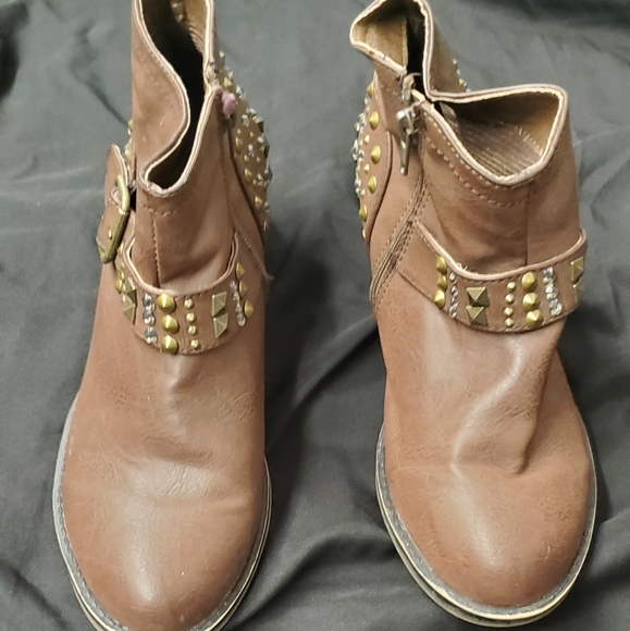 Brown Studded Buckle Booties - Picture 4 of 5